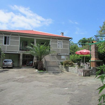 באטומי Joni Guest House מראה חיצוני תמונה