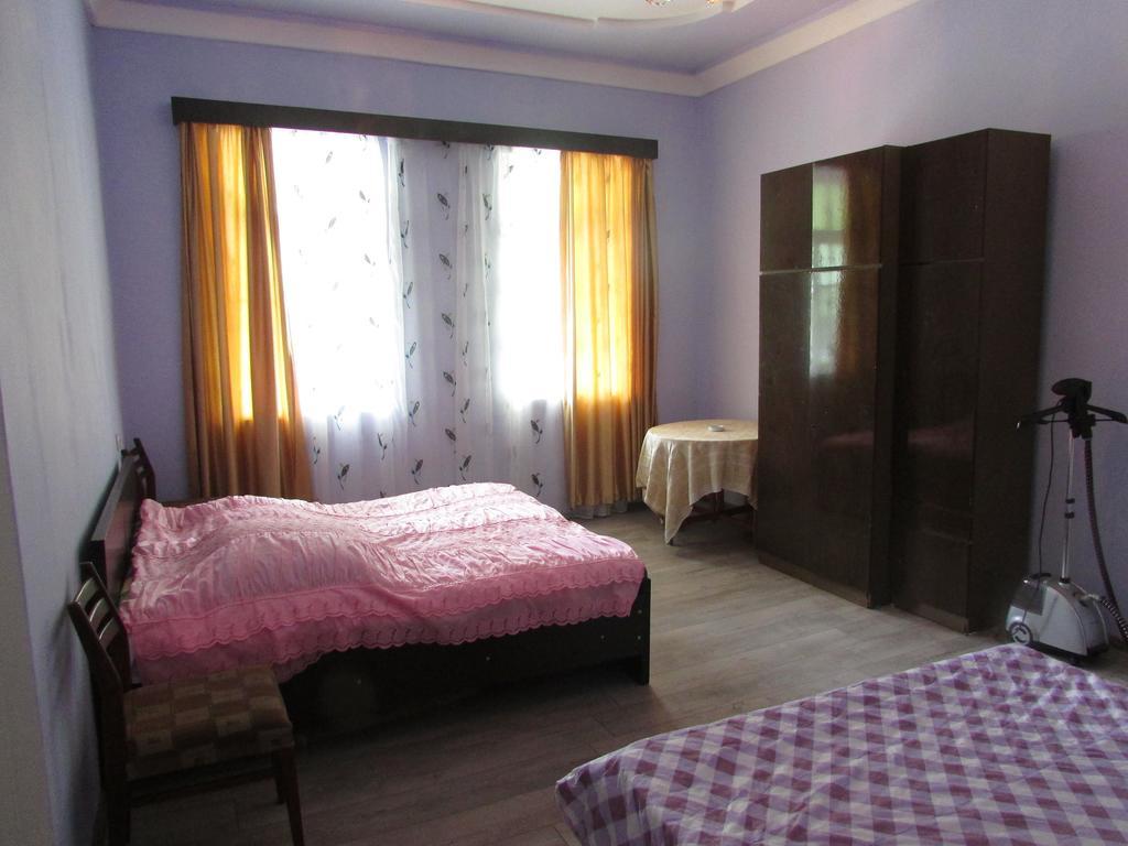 באטומי Joni Guest House מראה חיצוני תמונה