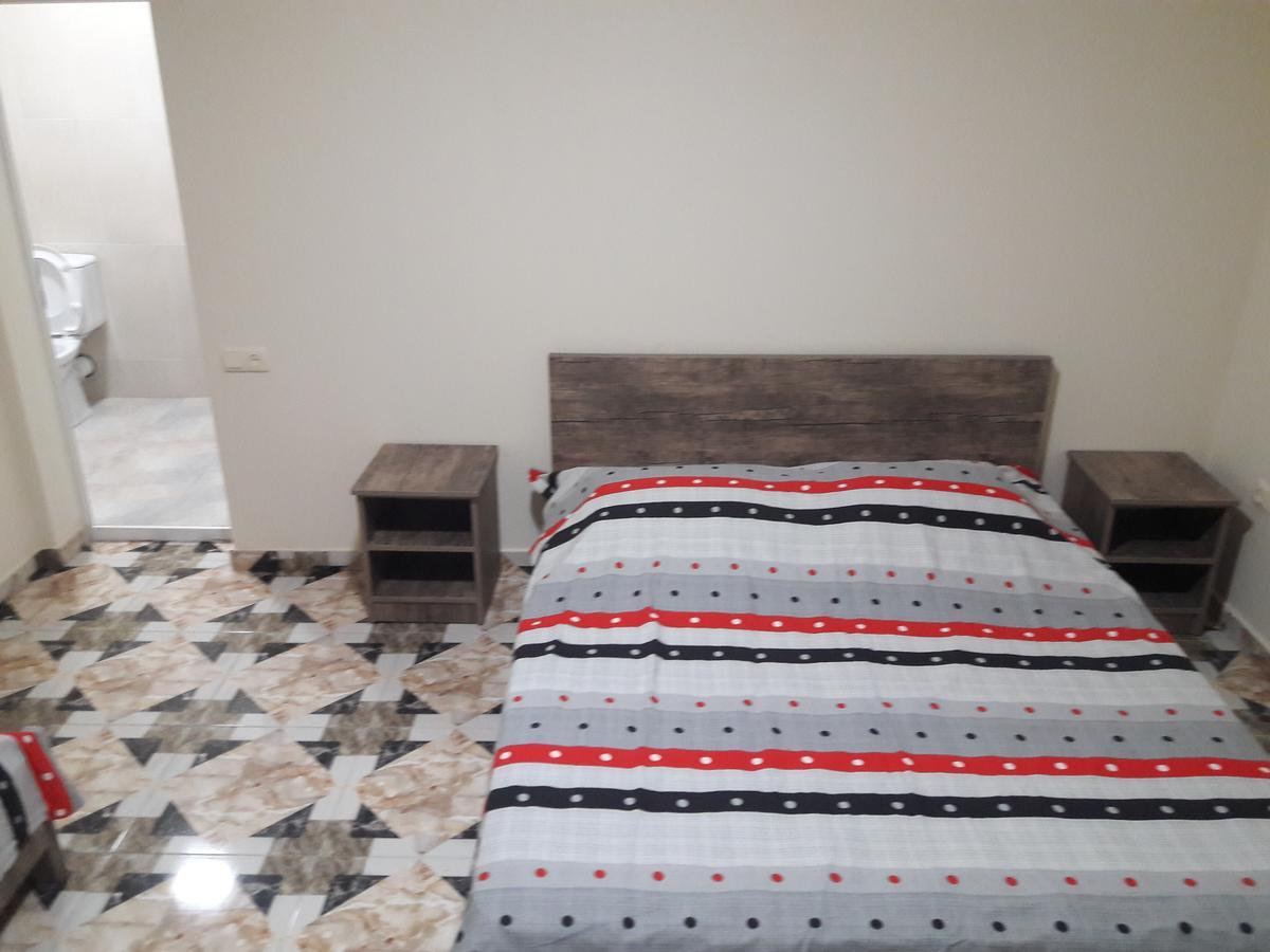 באטומי Joni Guest House מראה חיצוני תמונה
